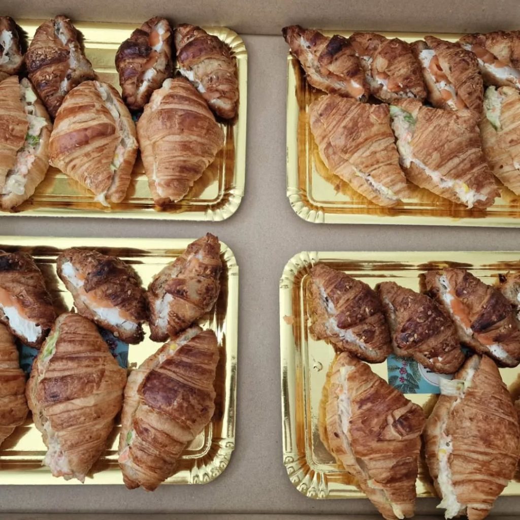 Bollería artesanal recién horneada